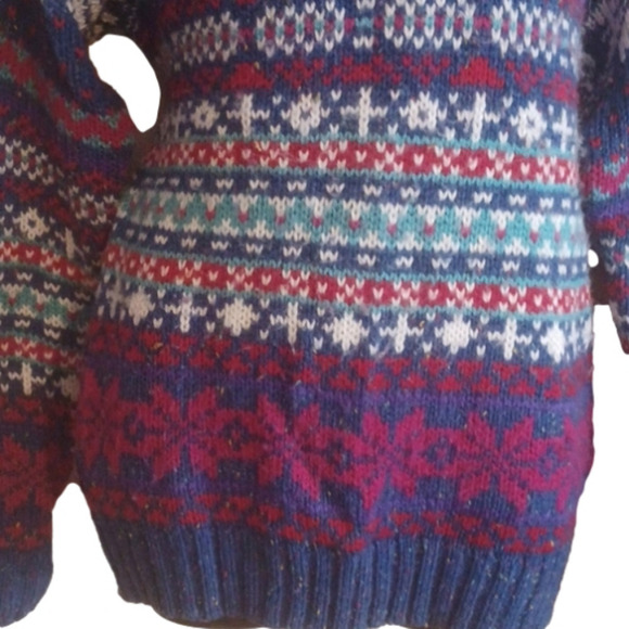 Retro Ski Bunny look sweater. Beautiful colors and style.Size small. Silvercord. - Picture 3 of 11